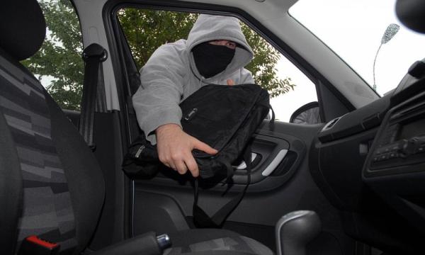 Уроженец Ставрополя умудрился за ночь ограбить четыре автомобиля